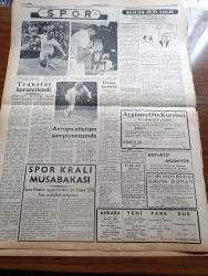 Halkçı Gazete - 17 Temmuz 1954 - Hindiçini Meselesini Görüşen Cenevre Konferansı Çekişmeli Geçiliyor - Ethem Menderes'in Davasının Neşri Yasak - Müslüman Kardeşler'le Teması Olan Nurcular Saltanatı İhya Edecekmiş - Yeni Yıl Bütçesi - Süveyş Kanalının Tahliyesi Meselesi - Jane Russel'i Meşhur Eden Milyarder Howard Hughes - Petrof İşinin İçyüzü Nedir -  Mösyö Lökok Yazan Emile Gaborian Yazı Dizisi - Halkçı'nın Resimli Romanı Silviya Buzlar Üzerinde - Zafer Meydanındaki Atatürk Heykeli Yıkılma Tehlikesinde - İstanbul'da Bugünkü At Yarışları - İzmir'de İşçiler Greve Devam Ediyor - Tarsus Gemisinin Seyahati - Tamburi Cemil Bey Çalıyor Yazan Selami İzzet - Jüpiter'e Seyahat Yazan Verner Van Lorn Yazı Dizisi - Hüseyin Cahit Yalçın'ın 50 Yıllık Siyasi Hatıraları Meşrutiyet Devri Ve Sonrası Yazı Dizisi - Brezilya'nın Bakir Ormanlarında Tigrero Yazı Dizisi - İhaleler - Wimbledon Tenis Turnuvası - Turnuvanın Şansız Tenisçisi Tony Trabert - Spor Kralı Müsabakası