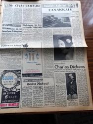 Zafer Gazetesi - 2 Ocak 1958 -  Şehzade Orhan Tarihi Aşk ve Macera Romanı -Başvekil Adnan Menderes'in Kıbrıs'lı Kardeşlerimize Mesajı - Reisicumhur Celal Bayar İstanbul'da - Yeni Seneye Büyük Bir Neşe İçinde Girildi - Dünyada Yılbaşı Nasıl Geçti - Yeni Sene Mesajları - 1958 Senesi Modası - Kerim Hanın Taç Giyme Töreni İçin Hazırlıklar - Manisa'da Bir Günde 160 Davaya Bakıldı - Türk Fransız Kültür Cemiyeti - Agatha Christie'den Dört Gün Sürecek Bir Maceranın Hikayesi İntihar Çeviren Betil Berkman - Eski Maarif Vekili Mustafa Necati Dün Anıldı - İstanbul'da Hiç Bir Kumarhane Kalmayacak - Meşhur Portrelerden Charles Dickens - Asrımızın En Büyük Tenoru Benjamino Gigli - Sinema Dedikoduları - Yılbaşı Gecesinden Resimler - Futbol Federasyonu Başkanı Orhan Şeref Apak - Beşiktaş Vefa Berabere Kaldı - Fenerbahçe Lefter Küçükandonyadis'siz Kampa Girdi