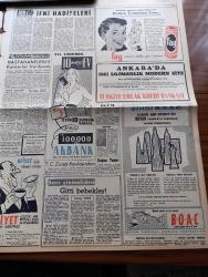 Zafer Gazetesi - 29 Kasım 1957 - Bütün Malların Alım Ve Satımı Haddine Tabi - Pamuk Fiyatları İlan Edildi - İstanbul Emniyet Müdürü Hayrettin Nakiboğlu Şemsettin Günaltay'ın İddialarını Cevaplandırdı - Bilecik'te Seçim Yenilenmiyor - Dün Bir Amerikan Dev Nakliye Uçağı Düştü - Meşhur Atom Alimi Franz Little Kadın Oluyor - Dahiliye Vekili Namık Gedik - Demokrat Parti - Bir Avrupalının Hatıraları Yazan Stefan Zweig Yazı Dizisi - Radyo Ve Haberler - Hikmet Münir Ebcioğlu - Ankara Civarında Petrol Aranacak - Hastanelerde Konserler Verilecek - Akbank - Dün Yapılan At Yarışları Neticesi -  Britannica Ansiklopedi - Sputnik 3. Sükutu -  Metin Oktay Naci Erdem Ve Basri Dirimlili Milli Takıma Gelemiyor - Gençlerbirliğinden Ali Pulat Hadi'ye Cevap Veriyor - Fenerbahçe Kürekçileri Klüpten Ayrılıyor
