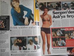 Şamdan Haftalık Aktüalite Sinema Tiyatro Müzik ve Magazin Dergisi - 5 Ocak 2002 - Seren Serengil - Mehmet Ali Erbil - Sedef Erbil - Şebnem Dönmez - Şengül Balıksırtı - Liv Tyler - Asuman Krause - Derya Tuna - Tarkan - Özay Oral - Serdar Ortaç - Aysun Kayacı - Rıfat Dedeman - Ebru Gündeş - Derin Mermerci - Ralf Tezman - Ece Erken - Ebru Destan - Nefise Karatay - Önder Bekensir - Varol Kaynar - Levent Kırca - Demet Şener - Muazzez Ersoy - Ercan Saatçi - Gülümsün Özkök - Tuba Ünsal - Berna Arıcı - Güzide Duran - Asuman Krause - Yavuz bingöl - Sinan Özedincik - Feza Fırat - Esin Moralıoğlu - Şebnem Çapa - Hande Yener - Sibel Tüzün - Ebru Şallı - Ayşe Hatun Önal - Hande Ataizi - PElin Giyim - İpek Tanrıyar - Nejdet Göral - Özlem Ertem - Arzu Kılıç fotoğraf ve haberi - Tam Takım Dergi