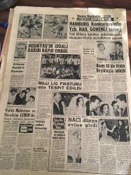 YENİ SABAH GAZETESİ 15 TEMMUZ 1960 YIL :23 SAYI :7665---Yassıada 'da nezaret altında  bulunan  :Sabık  Konya Valisi C. Keleşoğlu  İntihar Etti --Sakıtlarla ilgili tahkikat ağustos  sonunda bitecek --Dün Japon  Başvekili Kişi'ye Suikast  Yapıldı --Kennedy  B. Amerika Başkan Adayı Oldu ---Sanayi Bakanı M.Uluer Pancar Fiyatını  Açıkladı --Günün Meseleleri  :Temsil Demokrasinin  Mahzurları  :Ord.Prof .Dr. :Ali Fuat Başgil --Grev Kanunu Hazırlanıyor --Müzik Dünyasından :Vic Damone ,Esther Williamsı büyülemişti ---Hamburg Konkurları  'nda  Yzb  .Nail Gönenli  Birinci --Beşiktaş  'ın  İddialı  Rakibi  Rapid  Onbiri --Milli Lig Fiksturu Dün Tespit Edildi --Nazmi 40 bin  liraya Beşiktaş 'la anlaştı -- Türkiye  yelken birinciliği --