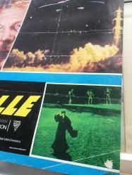 Yıldızların Gerisindeki Gözler, İtalyanca ORİJİNAL SİNEMA, Film AFİŞİ, (Occhi dalle stelle) 1978, FİLM AFİŞİ / POSTERİ - BÜYÜK BOY - ORİJİNAL - 64 X 46 cm EBADINDA - Original Turkish Big Size Movie Poster - Mario Gariazzo, Robert Hoffmann, Nathalie Delon, Martin Balsam, Sherry Buchanan, Victor Valente, Sergio Rossi, Mario Novelli, Franco Garofalo, Carlo Hintermann, Giovanna De Luca, Bruno Di Luia, George Ardisson, Franco Beltramme, Tom Felleghy, Cesare Nizzica, Eolo Capritti, Giovanni Cianfriglia, Massimo Ciprari, Mario Erpichini, Fulvio Mingozzi, Alex Partexano