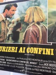 MACERACILAR, İtalyanca ORİJİNAL SİNEMA, Film AFİŞİ, (AVVENTURIERI AI CONFINI DEL MONDO - High Road to China) 1983, FİLM AFİŞİ / POSTERİ - BÜYÜK BOY - ORİJİNAL - 66 X 45 cm EBADINDA - Original Turkish Big Size Movie Poster - Brian G. Hutton, Jon Cleary, Sandra Weintraub, S. Lee Pogostin, Tom Selleck, Bess Armstrong, Jack Weston, Wilford Brimley, Robert Morley, Brian Blessed, Cassandra Gava, Michael Sheard, Lynda La Plante, Timothy Carlton, Shayur Mehta, Terry Richards, Jeremy Child, Peter Llewellyn Williams, Dino Shafeek, Robert Lee, Peggy Sirr, Anthony Chinn, Chua Kah Joo, Ric Young, Simon Prebble, Daniel Clucas, John Higginson, Timothy Bateson