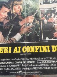 MACERACILAR, İtalyanca ORİJİNAL SİNEMA, Film AFİŞİ, (AVVENTURIERI AI CONFINI DEL MONDO - High Road to China) 1983, FİLM AFİŞİ / POSTERİ - BÜYÜK BOY - ORİJİNAL - 66 X 45 cm EBADINDA - Original Turkish Big Size Movie Poster - Brian G. Hutton, Jon Cleary, Sandra Weintraub, S. Lee Pogostin, Tom Selleck, Bess Armstrong, Jack Weston, Wilford Brimley, Robert Morley, Brian Blessed, Cassandra Gava, Michael Sheard, Lynda La Plante, Timothy Carlton, Shayur Mehta, Terry Richards, Jeremy Child, Peter Llewellyn Williams, Dino Shafeek, Robert Lee, Peggy Sirr, Anthony Chinn, Chua Kah Joo, Ric Young, Simon Prebble, Daniel Clucas, John Higginson, Timothy Bateson
