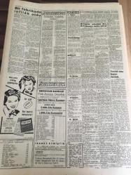 YENİ SABAH GAZETESİ  3 EYLÜL  1961 YIL :24 SAYI :8072--D. Kuvvetlerine  karşı  işlenen suçlara ait  tasarı  kanunlaştı --Kasım Gülek  Bütün Memleketi  Dolaşacak --Gangster  ve arkadaşı  dün  orfi  idareye  teslim edildi--At mezbahası  basıldı  491 kilo  et ele geçirildi --Öğretmen  teminatı  hakim teminatından  önce gelir --Şehir  tiyatroları  1 Ekim de açılacak --Amerikan  yardımında  büyük  kısıntı yapıldı --Ruslar Kutuplarda  manevra  yapacaklar --Amerika kendini nasıl savunacak --Fenerbahçe  4-0 , Galatasaray  1-0 galip --Galibiyeti  kaçıran  Göztepeliler oldu --G.Birliği :1 İzmir Spor :0 A.Ordu :5 -DemirSpor :2--Galatasaray idare heyeti iş başında --
