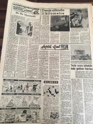 YENİ SABAH GAZETESİ  2 EYLÜL 1961 YIL :24 SAYI :8071---Aydın Yalçın  nezarete  alındı --Gangster , rolünü  dün  bir  defa daha oynadı --Devlete karşı işlenen  bütün suçlar  çürümemiş  hududa  girecek ---Bir yolcu  vagonu  Kartal  köprüsünde devrildi --Öğretim sistemi değiştiriliyor --Suud ailesi  İstanbul da  30 milyon  lira harcayacak ---Pirinç  Fiatları  İki Gün İçinde  150 Kuruş Düştü ---Chicagoda düşen  bir uçakta 76 kişi  öldü --Amerika ve Avrupa da Sovyet Aleyhtarı  Nümayişler Oluyor --Deplasman  Haftası  Üç Şehir de 6 Maçla Açılıyor --Türk ve Yunan Kız Atletleri  Bursa da ---Öğretmen Yd.Subaylar Takımlarında  Oynayacak --İhtilaf Komitesi  Berabere Kaldı ---Subayların terfileri için  3 kanun teklifi ---