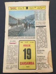 19 ARALIK 1979 -TAKVİM YAPRAĞI-DOĞUM GÜNÜ HEDİYESİ-HÜRRİYET TAKVİMİ,ÇOCUĞA İSİM ,TARİH SOHBETİ HAVUZ MACERASI,AHMET EMİN YALMANIN ÖLÜMÜ 1972,YUNANİSTANA TÜRKİYENİN YARDIMI 1940,HATTAT YESARİNİN ÖLÜMÜ 1798