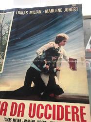 Ölümden kaçarken, İtalyanca ORİJİNAL SİNEMA, Film AFİŞİ, (UNA DONNA DA UCCIDERE -  Folle à tuer) 1975, FİLM AFİŞİ / POSTERİ - BÜYÜK BOY - ORİJİNAL - 64 X 46 cm EBADINDA - Original Turkish Big Size Movie Poster - Yves Boisset,  Yves Boisset, Jean-Patrick Manchette, Marlène Jobert, Tomas Milian, Thomas Waintrop, Michel Peyrelon, Victor Lanoux, Jean Bouchaud, Jean Bouise, Michael Lonsdale, Loredana Nusciak, Henri Poirier, Roger Ibáñez, KILIÇ FİLM