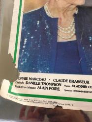 İLİŞKİLER, İtalyanca ORİJİNAL SİNEMA, Film AFİŞİ, (IL TEMPO DELLE MELE 2 - La boum 2) 1982, FİLM AFİŞİ / POSTERİ - BÜYÜK BOY - ORİJİNAL - 66 X 45 cm EBADINDA - Original Turkish Big Size Movie Poster - Claude Pinoteau,  Danièle Thompson, Claude Pinoteau, Claude Brasseur, Brigitte Fossey, Sophie Marceau, Lambert Wilson, Pierre Cosso, Alexandre Sterling, Sheila O'Connor, Alexandra Gonin, Jean-Philippe Léonard, Jean Leuvrais, Claudia Morin, Daniel Russo, Zabou Breitman, Denise Grey, Philippe Aussant, Dominique Bauguil, Christopher Beaunay, Alain Beigel, Michel Bonnet, Marie Bunel, Gérard Cuvier, François Demarle, Jacques Ferri, Laetitia Gabrielli, Laurence Gigon, Olivier Gins, Catherine Griffoni, Robert Dalban, Annette Poivre, Philippe Kelly, Gaëlle Legrand, Lucienne Legrand, Patricia Millardet, Mathieu Rivolier, Nathalie Riqué, Janine Souchon, Anouk Vidal