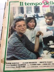 İLİŞKİLER, İtalyanca ORİJİNAL SİNEMA, Film AFİŞİ, (IL TEMPO DELLE MELE 2 - La boum 2) 1982, FİLM AFİŞİ / POSTERİ - BÜYÜK BOY - ORİJİNAL - 66 X 45 cm EBADINDA - Original Turkish Big Size Movie Poster - Claude Pinoteau,  Danièle Thompson, Claude Pinoteau, Claude Brasseur, Brigitte Fossey, Sophie Marceau, Lambert Wilson, Pierre Cosso, Alexandre Sterling, Sheila O'Connor, Alexandra Gonin, Jean-Philippe Léonard, Jean Leuvrais, Claudia Morin, Daniel Russo, Zabou Breitman, Denise Grey, Philippe Aussant, Dominique Bauguil, Christopher Beaunay, Alain Beigel, Michel Bonnet, Marie Bunel, Gérard Cuvier, François Demarle, Jacques Ferri, Laetitia Gabrielli, Laurence Gigon, Olivier Gins, Catherine Griffoni, Robert Dalban, Annette Poivre, Philippe Kelly, Gaëlle Legrand, Lucienne Legrand, Patricia Millardet, Mathieu Rivolier, Nathalie Riqué, Janine Souchon, Anouk Vidal