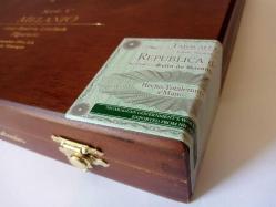 OLIVA SERIE MELANIO / REPUBLICA NIKARAGUA - ESKİ AHŞAP SİGARA KUTUSU...