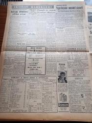 Yeni İstanbul Gazetesi - 8 Ekim 1952 - Kore'de Harp Veya Sulh Bugün Kararlaştırılacak - İran'ın Cevabi Notası - İsmet İnönü'nün Dokunulmazlığını Kaldırmak İçin Bir Müracaat - Aksaray Ve Civarında 38 İçkili Yer Kapatılıyor - Kerim Ömer Çağlar - Denizlerin Efesi Gazi Umur Paşa Yazan Tevfik İnci Yazı Dizisi - Milli Eğitimden Amerika'ya Bir Heyet Gidiyor - Muhalefet Partileri Ve Yunan Kralı Paul - Amerikan Seçiminde Eisenhower Ve Truman Rekabeti - Binbir Gece Masalları Güzel Hasan Çeviren Reşad Nuri Darago - Ulaşılamayan Şehir Artvin - Hınıs'ta İlk Defa At Sergisi - Ronson Dünyanın En Güzel Çakmağı - Yıldızların Toplandığı Cannes Şehrinde - Profesyonel Ligdeki Takımlara Bakış - Prodent Diş Macunu - Roja Briyantin - PYE Radyo - Başbakan Adnan Menderes - Manisa'da Dünkü Hadiseler