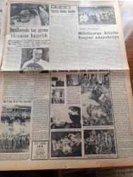 Yeni İstanbul Gazetesi - 10 Ekim 1952 - Mısır'daki Gelişmeler Kral Faruk Aleyhine 15 Dava Açıldı - İsmet İnönü Dün İstanbul'a Geldi - Antidemokratik Kanunlar - Sarıyer Cinayetinin Esrarı - Yugoslavya Bir Bulgar Diplomatını Reddetti - Denizlerin Efesi Gazi Umur Paşa Yazan Tevfik İnci Yazı Dizisi - Bakırköy'den Firuz Köyüne Gidecek 3,5 Kilometrelik Yolun Açılış Töreni - Amerika'da Seçimler 4 Kasım'da Yapılıyor - Türkiye 6 Tepkili Uçak Geliyor - Türkiye İngiltere Arasında Vizesiz Seyahat - İngiltere'de Kraliçe Elizabeth'ib Taç Giyme Törenine Hazırlık - Et ve Balık Kurumu Kuruldu - Yarıda Kalan Maçlar - Milletlerarası Artistler Kongresi Münasebetiyle - Kral Faruk'un Çıplağa Karşı Temayülü Büyüktü- Fendt Dieselross Traktörleri - Kienzle Argo Taksimetreleri - Yeni Parker 51 Dolmakalemi - Çapamarka