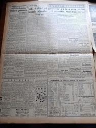 Yeni İstanbul Gazetesi - 13 Kasım 1952 - Seferihisar Çıkarmasında Başarı Elde Edildi - Eisenhower Truman Mülakatı 18 Kasım'da - Tanrı Uludur - Birleşmiş Milletler'e Genel Sekreter Aranıyor - Adana Erkek Lisesi Edebiyat Öğretmeni Şevket Kutkan'ın Atatürk'e Şiiri - Hüseyin Rahmi Gürpınar Ve Romanları - Kore'de Kanlı Çarpışmalar - Avrupa Ödeme Birliğinden Türkiye'ye 20 Milyon Dolarlık Kredi - Büyük Kardeşim Atatürk Anlatan Makbule Atadan Yazı Dizisi - Denizlerin Efesi Gazi Umur Paşa Yazan Tevfik İnci Yazı Dizisi - Stalin'in Yerini Kim Alabilir - Rita Hayworth'a Ödenecek Nafaka - İsrail Tazminatına Birleşmiş Milletler'de De İtiraz Ediliyor - Kerim Ömer Çağlar - Dişi Hamlet Elektra - Uçan Daireler Ve Halk Psikolojisi - Demag Cereskalleri - Trelleborg Lastikleri - Zündapp Motosikletleri - Çapamarka