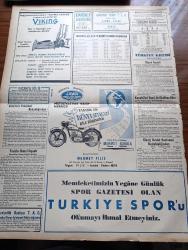 Yeni İstanbul Gazetesi - 11 Mayıs 1955 -  Fransız Futbolunu Altüet Eden Karar - Jawa Motosikletleri -Papagos'un Kıbrıs'a Dair Yeni Hezeyanları - Demokrat Parti Grubunun Dün Belediye Seçiminin Tehirine Karar Verdi - Irak Kralı Faysal 15 Haziran'da Geliyor - Mustafa Nermi - Orgeneral Nureddin Baransel'in Yüksek Askeri Şura'ya Nakledileceği Şayiaları Kuvvetlendi - Başvekil Adnan Menderes Ankara'ya Gitti - Ankara'da Bir Kadın İki Başlı Çocuk Doğurdu - Çiçek Bayramında Enformasyon Bürosu - Batılıların Sovyetlere Verdiği Notanın Metni - Ankara Yeni Kolej Talebelerinin Spor Gösterisi - Joan Crawford Evlendi - Pakistan Afganistan Anlaşmazlığı - Ankara Radyosu - Hüseyin Avni Şanda - Saadet Bekçisi Yazan Zeliha Harun - Kıbrıs Kara Bulutlar Altında Yazan Fikret Adil - İstanbul Kütüphaneleri Sahaflar Çarşısı - Ramses'e Ait Heykel Köprüden Geçiriliyor - Fenerbahçe Basketbol Takımı Kaptanı Muhtar Sencer - Victor Hugo'nun Misali