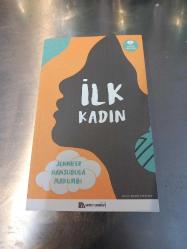 İlk Kadın - Jennifer Nansubuga Makumbi