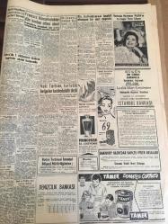 YENİ SABAH GAZETESİ  15 ŞUBAT  1958 YIL :20 SAYI :6808---Kıbrıs  da üç arkadaşımızı öldüren İngilizler de adalet  huzurunda --Memurlara bu yıl  da 5 ikramiye  verilecek --Irak -Ürdün  dün  resmen  birleşti -  CHP Grubunun  açık  toplantısı  bugün --Sis  halledilmesi  kabil  olmayan  bir dert  değildir --  Dr. Nevzat Atlığ  İstifasını  Verdi --Mühim  miktardaki  ithalata rağmen  piyasada  yine  poplin  bulunamıyor --C. Sadıkoğlu  mürettebatı  grev yapmış  addedildi --Fransız  Konsoloslukları  Dün Kordon  Altına Alındı --Şampiyonluk  yolunda son kritik  maç :Fenerbahçe  I.Spor  'u  gol yemeden  yenmek zorunda ---Serbest   güreşte  Ankara da  Helsinki  'yi   8-0  mağlup etti --İstanbul ,Ankara 'yı  temditte  yendi --O. Şeref  Apak  :İspanya ile maç  yapmak  istemiyoruz --