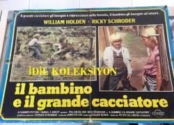 Harika Çocuk, İtalyanca ORİJİNAL SİNEMA, Film AFİŞİ, (il bambino e il grande cacciatore - The Earthling) 1980, FİLM AFİŞİ / POSTERİ - BÜYÜK BOY - ORİJİNAL - 67 X 46 cm EBADINDA - Original Turkish Big Size Movie Poster - Peter Collinson, Lanny Cotler, William Holden, Ricky Schroder, Jack Thompson, Olivia Hamnett, Alwyn Kurts, Pat Evison, Redmond Phillips, Ray Barrett, Tony Barry, Allan Penney, Willie Fennell, Walter Pym, Cul Cullen, Dawn Gregg, Maggie Blinco, Tui Bow, Danny Adcock