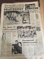 YENİ SABAH GAZETESİ 30 HAZİRAN 1964 YIL :27 SAYI :9086---İnönü ,İngilizlere  artık  fedakarlık yapamayız dedi -- Makarios çizdiği yoldan ayrılmıyor --Senede 200 bin ton  buğday ziyan oluyor --Lübnan 'na  çocuk kaçıran  şebekenin  izi  bulundu ---Grivas Türkiye 'ye  ne vereceğini  açıklamadı --Altay Kupa Finalini  Oynamayınca :Sarı -Kırmızılılar  Hükmen Galip Geldi  Galatasaray Şampiyon  --Altay durumu  FIFA ve UEFA 'ya  aksettirdi ---Turgay  Bülent  K. Ahmet  Satışını İstedi --Kasımpaşalı  14 Futbolcu  Ceza Aldı --Aydemir için  Askeri  Yargıtaya  başvurulmadı --Atina dolambaçlı yollarla  Ada 'yı  ele geçirmek istiyor --Profesörler  grev yaparsa  1 yıl  için  Üniversite  kapatılacak --Rumlar Türklere ateş açtı --