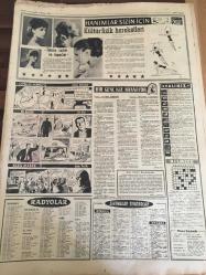 YENİ SABAH GAZETESİ  25 HAZİRAN 1964 YIL:27 SAYI :9081---İnönü ,Washington 'dan  ümitli ayrıldı --Kıbrıs da kanlı savaş  bir tepe el  değiştirdi --18 metrekarelik yerde  tam  dört büro açıldı --Bir  hacı  48 günde  yurda  yaya döndü --Tütün Satış  Merkezleri Kurulacağı  Dün Açıkladı --Burteçin :Kupayı  kazansak  bile almayacağız  diyor---Ordu Takımımız Bugün  Fransa  ile Karşılaşıyor ---Galatasaray  Bahri Satışını İstedi --İnter'li  on bir  futbolcuya altın  madalya veriliyor ---Azizoğlu 'nun  sorumsuz olduğu  kabul  edildi --