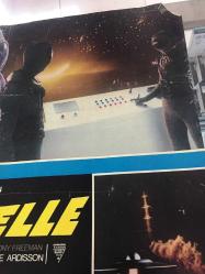 Yıldızların Gerisindeki Gözler, İtalyanca ORİJİNAL SİNEMA, Film AFİŞİ, (Occhi dalle stelle) 1978, FİLM AFİŞİ / POSTERİ - BÜYÜK BOY - ORİJİNAL - 64 X 46 cm EBADINDA - Original Turkish Big Size Movie Poster - Mario Gariazzo, Robert Hoffmann, Nathalie Delon, Martin Balsam, Sherry Buchanan, Victor Valente, Sergio Rossi, Mario Novelli, Franco Garofalo, Carlo Hintermann, Giovanna De Luca, Bruno Di Luia, George Ardisson, Franco Beltramme, Tom Felleghy, Cesare Nizzica, Eolo Capritti, Giovanni Cianfriglia, Massimo Ciprari, Mario Erpichini, Fulvio Mingozzi, Alex Partexano