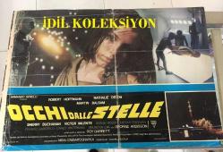 Yıldızların Gerisindeki Gözler, İtalyanca ORİJİNAL SİNEMA, Film AFİŞİ, (Occhi dalle stelle) 1978, FİLM AFİŞİ / POSTERİ - BÜYÜK BOY - ORİJİNAL - 64 X 46 cm EBADINDA - Original Turkish Big Size Movie Poster - Mario Gariazzo, Robert Hoffmann, Nathalie Delon, Martin Balsam, Sherry Buchanan, Victor Valente, Sergio Rossi, Mario Novelli, Franco Garofalo, Carlo Hintermann, Giovanna De Luca, Bruno Di Luia, George Ardisson, Franco Beltramme, Tom Felleghy, Cesare Nizzica, Eolo Capritti, Giovanni Cianfriglia, Massimo Ciprari, Mario Erpichini, Fulvio Mingozzi, Alex Partexano