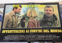 MACERACILAR, İtalyanca ORİJİNAL SİNEMA, Film AFİŞİ, (AVVENTURIERI AI CONFINI DEL MONDO - High Road to China) 1983, FİLM AFİŞİ / POSTERİ - BÜYÜK BOY - ORİJİNAL - 66 X 45 cm EBADINDA - Original Turkish Big Size Movie Poster - Brian G. Hutton, Jon Cleary, Sandra Weintraub, S. Lee Pogostin, Tom Selleck, Bess Armstrong, Jack Weston, Wilford Brimley, Robert Morley, Brian Blessed, Cassandra Gava, Michael Sheard, Lynda La Plante, Timothy Carlton, Shayur Mehta, Terry Richards, Jeremy Child, Peter Llewellyn Williams, Dino Shafeek, Robert Lee, Peggy Sirr, Anthony Chinn, Chua Kah Joo, Ric Young, Simon Prebble, Daniel Clucas, John Higginson, Timothy Bateson