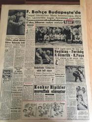 YENİ SABAH GAZETESİ  22 EYLÜL  1959 YIL :22 SAYI :7382 --Irak da Kasım Aleyhinde  Nümayişler --CHP .Mebusları dünde  Geyikliye gidemediler ---Aya giden  rokete  dair  rapor  yayınlandı --Kabine dün  vilayette  uzun bir  toplantı yaptı --Bir kamyon devrildi  7 ölü  22 ağır  yaralı var --Şehir tiyatroları  bu yıl  5 sahnede  faaliyete geçiyor --Ruşen Eşref  Ünaydın'ı  kaybettik --Yirmi  yol ve  sokak  daha  asfaltlanacak --Mensucat  Sanayinde  kriz yeniden  başladı --Sinema :Mevsime Girerken ---Fenerbahçe  Budapeşte de  :Yarın  oynanacak  müsabakayı  17 den itibaren  radyo veriyor --Y.Balaş  yüksek  atlama Dünya  Rekorunu Kırdı --Beşiktaş  -Feriköy  K.Gümrük  -K.Paşa --Basketbol  da Fenerbahçe  rakibi  belli  oldu --Konkur  Hipikler  muvaffak  olmuştur --Kahve satışları  dün  muvakkaten  durduruldu --