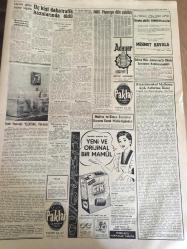 YENİ SABAH GAZETESİ  31 AĞUSTOS 1959 YIL :22 SAYI :7360--Ankara da ki  törende 2 jet  uçağımız  çarpıştı --30 Ağustos Bayramı  Heyecanla Kutlandı --hariciye vekili  dün Paris e  gitti --Bakteriyolog  Ragıp  Refik  Güran 'ı  kaybetti --Komünist Çin Tehlikesi  Karşısında  Hindistan  ile Pakistan Anlaşıyor --Sulh  için  Eisenhower  ve  MacMillan  dua  etti --Callas bir film için  500 bin  dolar  alacak --Güzel oynayan  Beşiktaş  Vefa 'yı  farklı  yendi :4-1 --İstanbul  Spor  ,Kasımpaşa 'yı  tek  golle  mağlup etti --Ankara da Galatasaray  Ş.Hilal 'e 1-0  galip geldi --Göztepe ,A.Ordu  ile Berabere kaldı :0-0--Fenerbahçe ,Güven Spor  karşısında  iyi oynayamadı --