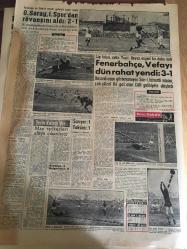 YENİ SABAH GAZETESİ 22 ARALIK 1958 YIL :21 SAYI :7113-Vakko-Arçelik-İhsan Hulusi çizimi Milli Piyango reklamı-Abbase-Hasbi Tembeler-Mayk Hammer--İnönü Eskişehir de İktidarı  Tenkit Etti ----EOKA Tekrar faaliyete  başladı --Keşif  sis dün  deniz  ve  hava  seferlerini  aksattı --Gnl .De Gaulle  Fransa  Reisi cumhuru  seçildi ---CHP İstanbul da bir  günde 9 Ocak  açtı --Hava gazı  ve  elektriğe  zam  teklif edildi ---Kontrolsüzlükten  halk  ucuz meyve  yiyemiyor --Rusya Atom Bombası İmalatını  Durduruyor --İnönü Eskişehir de  İktidarı  Tenkid Etti --Galatasaray ,İ.Spor dan  rövanşını  aldı :2-1---Fenerbahçe  ,Vefa 'yı  dün  rahat  yendi :3-1---Sarıyer :1 Taksim :1--