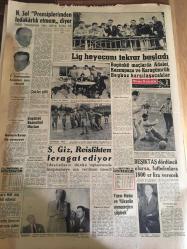 YENİ SABAH GAZETESİ 20 ARALIK 1958 YIL :21 SAYI :7111---Amerika 4 tonluk bir suni  peyk  attı ---Amerika Türkiye ye  850 milyon  tl hibe ediyor --Kıbrıs da  Rumlar dün  iki Türk 'ü  yaraladılar --Meclis de üç sözlü soruya cevap verildi --Benzincinin  katili henüz bulunamadı --Vilayet Meclisinde  Dünkü  Lodos  Fırtınası  ---Yılbaşı  gecesi  yemek  fiyatı  40 liradan  fazla olmayacak --Mareşal Bulganın suçlu olduğu  itiraf ediyor --Kredinin  temini  tensikatı durduracağı  yerde arttırdı --Kalifiye  tersane  işçileri Denizcilik Bankasını Terk Ediyor ---Çaydamar  Kömür  Ocağındaki  Yangın --Mikoyan 'ın  Amerika 'yı  ziyareti ümit verici --Sinema :Kumpanya ,Çayhane ----N.Sel  Prensiplerimden  Fedakarlık Etmem diyor --Lig  heyecanı  tekrar başladı --S.Giz  ,Reislikten  feragat  ediyor ----Beşiktaş dördüncü  olursa  ,futbolculara 1800 er  lira verecek--