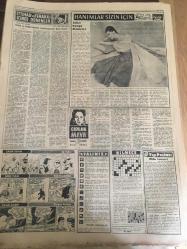 YENİ SABAH GAZETESİ 12 KASIM 1959 YIL :22 SAYI :7433--Maarif  Mevzuunda  CHP .DP.den  davacı ---3 Türk denizcisi ,Kıbrıs da birer sene  hapis  yatacak --Akis ,Şah davasında mahkum oldu --Sandık cinayetinin  duruşması  dün başladı --Halk istimlak bedellerin  ödenmeyişinden  şikayetçi  --B.Amerika da  Çalışma Vekili Şapkası Yedi --Konyalıların  yarısı sevinçli  yarısı üzgün --Vali  kaidelere uymayan  3 şoförün  ehliyetini  aldı --Eisenhower  General  Franco  ile  de görüşecek---İhraç mallarımızın  vasıfları  belli oldu --Fezaya  fırlatılacak  ilk füze -uçak  hazırlanıyor --Kasımpaşa ,Beşiktaş dan  puan  aldı :0-0--Beykoz 'u  2-0 yenen Feriköy sonunculuktan  kurtuldu --Fenerbahçe -K.Gümrük Bugün  Karşılaşıyorlar --Fenerbahçe  futbolculara artık normal prim veriyor --