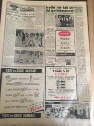 YENİ SABAH GAZETESİ  11 KASIM 1959 YIL :22 SAYI :7432--Kıbrıs da Anayasa İhtilafı  Halledildi --Eisenhower  'ın  oğlu  ile sözcüsü Ankara 'ya geliyor --Aziz Atatürk 'ü  Milletçe Andık --Adapazarı  da  Odalar Seçimini  CHP Kazandı --Cüneyt  Gökçer  Tiyatro  Sevgisi Artıyor  Dedi ---Bandırma da protesto  toplantıları  yapılıyor --Elektrikten  sonra dün  hava gazı da kesildi --Belediye fakir halk için  blok  apartman yaptıracak --Nice Antrenörü  Luciano  Mithat paşa dan  korkuyor --Beşiktaş -K.Paşa ,Feriköy -Beykoz --Kavrakoğlu Nasihat Etti --Milli Ligin  Tehir Maçı  :Fenerbahçe  -K. Gümrük Yarın Karşılaşıyoruz--