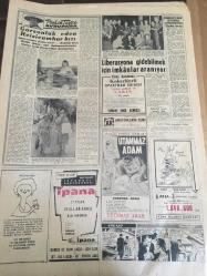 YENİ SABAH GAZETESİ 6 KASIM 1959 YIL :22 SAYI :7427--D.P de Hizipçiliği önleme  gayretleri --I.Rüştü Aksal 'ın Ege Seyahati  Dün Başladı --Bir Amerika Yarbay  25 Erimizi Yaraladı--Bu sene kış İstanbul da geçen  yıla nazaran  daha sert  ve uzun  geçecek --Liberasyona gidebilmek  için  imkanlar aranıyor --Dostluk Paktı İhya Ediliyor --İ.Ulugun İstifa Sebebi :Mali Kriz ---Maç  bileti  fiyatlarına nihayet zam yapıldı --Lokomotiv ve Galatasaray  Rakiplerini  Yendiler --Futbol Federasyonu  19 Kasım da Toplanacak --