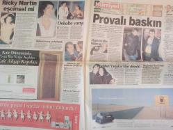 Hürriyet Gazetesi - 1 Aralık 1999 - Korkutan Kış - Evren Aykul - Oktay Ekşi - Hülya Avşar - Deniz Akkaya - Metin Akpınar  Yıldız Kenter - Ricky Martin Eşcinsel mi? - Nihat Akgün - İsa Öztürk - Serdar Turgut - Orhan Bıçakçıoğlu - Emin Çölaşan - Türkiye Aleyhine Haber Geçmem - Bıçak Sırtında Kış - Ercan Kumcu - Hayri Çetinkaya - Mümtaz Soysal - Şirketleri Güldüren Adam - Enis Berberoğlu - Mesude Erşan - AIDS Gençleri ve Çocukları Hedefledi - Süleyman Seba Aday Olacak - Beşiktaş - Hakan Ünsal - Fenerbahçe - Alpay Engin - Trabzon - Sinem Güven - Podyumdaki Mücevher - ABD'nin Sanat Tarihi'ndeki Türk  - Dünyanın En İnce Pili - Tek Taraflı Aşka İnternette İnfaz