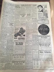 YENİ SABAH GAZETESİ  27 EKİM 1959 YIL :22 SAYI :7417---Zelzele de ölenlerin  sayısı 13 'e  yükseldi --DP İleri  Gelenleri Meclis Reisliği Konusunu Görüştü --Urfa da sel felaketi  :Bir  nahiye  47 ev yıkıldı --Paralarını  alamayan  üyeler kooperatifin  önünde nümayiş yaptı --Fatih  Emniyet Amirini  Avukatı  da Tekzip  Etti --Vitrin camını keserek  bir mağazayı  soydular --İran 'ın  müstakbel  Kraliçesi  Şah 'ı mesut  edebilecek mi ?--Bahsi  müşterek aralık ta başlıyor --Galatasaray ve Beşiktaş Bugün Ankara 'ya Gidiyor --Vefa -Beykoz ,Fenerbahçe  Adalet Yarın Oynuyor --Göztepeli idareciler  Futbol  federasyonu  itham ediyor --