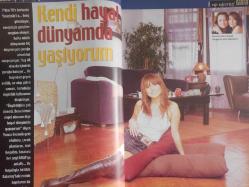 Gala Haftalık Aktüalite Sinema Tiyatro Müzik ve Magazin Dergisi - 12 Ekim 2003 - Sibel Tüzün - Mustafa Erdoğan - Hasan Yalnızoğlu - Okan Bayülgen - Özgül Kavruk - Cemil İpekçi - Ceylan - İbrahim Tatlıses - Ebru Şimşek - Okan Karacan - Yüksel Ak - Şenol İpek - Zümre - Tuğba Özay - Tansa Mermerci - Volkan Ekinci - Çiğdem Simavi - Şenver Dedeman - Tuğba Peksayar - Ebru Şallı - Harun Tan - Selin Toktay - Hande Demir - Mine Koşan - Mustafa Topaloğlu - İlhan Şeşen - Deniz Akkaya - Ender Mermerci - Heves Ekinci - Gksel Sunter - Eylül Deniz - İzzet Çapa - Reyhan Ataman - Mehmet Ali Erbil - Cem Yılmaz - Yeşim Vatan - Zeynep Tunuslu - Bettina Hakko - Levent Yüksel - Sertab Erener - Leyla Somer - Kerem Görsev - Mustafa Sandal - Gönül Yazar - Buket Taşdelen - Fulya Eyilik - Azize Taylan - Nesligül Aksoy - Şehnaz Çehreli - Heves Ekinci - Adams Lopez - Erkin Bayram - Berk Kuta - Hakan Hamurkaroğlu fotoğraf ve haberi - Tam Takım Dergi