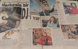 HÜRRİYET GAZETESİ-SHOW EKRAN DERGİSİ-SHOW-DERGİ-10 NİSAN-1993-SAYI:56-KAPAK-FOTOĞRAF-RÖPORTAJ-TANYELİ-BODYGUARDLAR-CESUR BEKÇİLER-SOSYETE-FERYAL GÜLMAN-POLİTİKA-ARZIN MERKEZİ-PEDRO ALMODOVAR-OLİVER STONE--DUSTİN HOFFMAN-NAOMİ CAMPBELL-OSCA-ÖDÜL-JODİE FOSTER-JİRİ BARTA-VİLADİMİR VALEK-SERMİN KARAALİ-GÖBEK DANSI-DANSÖZ-DJ-MUSTAFA SANDAL-ŞEKEROĞLAN-BETER-ROMİNA ÖZİPEK-SERDAR ORTAÇ-PERVİN YAPAR-SERRA HAMMCIOĞLU-SELİM HAMAMCIOĞLU-PAMİRA BEZMEN-CAZIM BEZMEN-ŞEBNEM BERKOL-DİDEM BERKOL-MALKOÇ SUALP-TARKAN SUALP-MERVE KURTTEPELİ-EMRE KURTTEPELİ-SELİN BELİK-MELİS BELİK-ÇOCUKLAR GİBİ-ENEZ-EDİRNE-COSTA RİCA-COCOS-FATMA GİRİK-SEREN SERENGİL-KEMAL SUNAL-CAROLİNE KOÇ