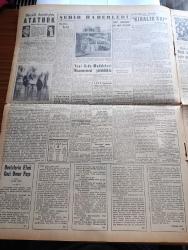 Yeni İstanbul Gazetesi - 4 Aralık 1952 - Mürebbiye Yazan Hüseyin Rahmi Gürpınar Yazı Dizisi - Malatya'da Ahmet Emin Yalman'a Suikast Hadisesi - Necip Fazıl Kısakürek - Mustafa Nermi - Çekoslovakya'nın Hürriyet Kurbanları 11 Siyasi Mücrim Dün Sabah İpe Çekildiler - Cumhurbaşkanı Celal Bayar Dün Büyük Tezahüratla Karşılandı - Kastamonu Milletvekili Ahmet Keskin Öldürüldü - Arap Harfleriyle Tedrisat Yapan Bir İmam Yakalandı - Büyük Kardeşim Atatürk Anlatan Makbule Atadan Yazı Dizisi - Denizlerin Efesi Gazi Umur Paşa Yazan Tevfik İnci Yazı Dizisi - Bahriyelilerin Futboldaki Başarısı - Büyük Vatan Şairi Namık Kemal Anıldı - Kore'ye Gitmek İsteyen Yedek Subaylarımız - Konya'da Gerilla Tatbikatı - Televizyon Tarihinde İlk Defa - İzmir Radyosu Neşriyatı Dün Tamamen Durdu - 1001 Gece Masalları Sihirli Kandil Çeviren Reşad Nuri Darago Yazı Dizisi - Sürücü Salih Baba - Sultanların Yatları Ve Yüzer Sarayları - General Electric Ampul - Çapamarka - Gripin