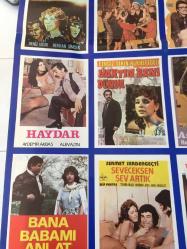 İNCİ VİDEO FİLMCİLİK, H. CAHİT ÖZCAN, ORİJİNAL FİLM TANITIM AFİŞİ / POSTERİ - BÜYÜK BOY - ORİJİNAL - 68 X 50 cm EBADINDA - Original Turkish Big Size Movie Poster - YAŞAMAK SENİNLE GÜZEL, HÜLYA SÜER, TALAT BULUT / YALVARIŞ, ÜMİT TOKCAN, BAHAR ÖZTAN / SARAYLAR MELEĞİ SİNDERELLA, SALİH GÜNEY, SEMA TAMER / ISLAK GÜNEŞ, DENİZ UĞUR, BERHAN ŞİMŞEK / AYŞEGÜL, SEDEF ECER, YILDIRIM ÖNAL / TATLI MELEK, ARZU OKAY, SALİH KIRMIZI, BİLAL İNCİ / BİR ZAMANLAR KARDEŞTİLER, BULUT ARAS, NAZAN SAATÇI, YUSUF SEZGİN, YILMAZ KÖKSAL / HAYDAR, AYDEMİR AKBAŞ, ALEV ALTIN / YAKTIN BENİ DÜNYA, CENGİZ TEKİN, NÜKHET EGELİ / AŞK PENCERESİ, HADİ DUMAN, ZAFER SABA / DELİCESİNE, ORÇUN SONAT, NÜKHET EGELİ / BANA BABAMI ANLAT, BEDRİ AYSELİ, NÜKHET EGELİ / BATAK, NÜKHET EGELİ, TANJU KOREL,TUGAY TOKSÖZ, BEHRAM ŞİMŞEK