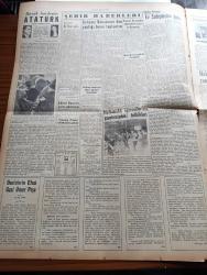 Yeni İstanbul Gazetesi - 26 Kasım 1952 - Mustafa Nermi - Malatya Suikastında Yeni Bir Safha - Savcılığa Teslim Olan Şerif Dursun Ahmet Emin Yalman'ı Hüseyin Üzmez Vurdu Dedi - Nakşibendi Tarikatı - Amerikan Başkanı Eisenhower Kabinesini Tamamladı - Cumhurbaşkanı Celal Bayar Yunanistan'a Giderken Başbakan Adnan Menderes'e Veda Ediyor - Edirne'nin Kurtuluşu - Büyük Kardeşim Atatürk Anlatan Makbule Atadan Yazı Dizisi - Denizlerin Efesi Gazi Umur Paşa Yazan Tevfik İnci Yazı Dizisi - Kunuri Savaşı'nın Yıldönümü Yarın Kutlanacak - Süleyman Çelebi Türbesi Açılıyor - 1001 Gece Masalları Sihirli Kandil Çeviren Reşad Nuri Darago Yazı Dizisi - Et Ve Balık Kurumu Hakkında - Maraz Yaratan Filmler - Vivian Leigh Rüzgar Gibi Geçti Filminde Leslie Howard'la Beraber - Sümerbank - Krem Pertev - Berec Pil ve Batarya - Jawa Motosikletleri - Luxor Radyo - Ronson Dünyanın En Mükemmel Çakmağı - Parker Quink Mürekkebi