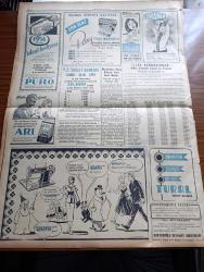Yeni İstanbul Gazetesi - 13 Aralık 1953 - CHP'nin Malları Tasarısı Yarın Mecliste Görüşülecek - Eisenhower'in Teşebbüsüne Moskova'nın İlk Cevabı - Renkli Atatürk Filmi - Adnan Menderes De Amerika'ya Gidecek - Altın Borcumuz 153 Milyon Liraya Çıktı - Asteğmenler Kore Yolunda - Sedat Simavi Bugün Törenle Toprağa Veriliyor - Hikmet Bayur Ve Arif Hikmet Pamukoğlu Millet Partisini İtham Ettiler - İsmet İnönü - Galatasaray Beyoğluspor'u 7 1 Yendi - Operatör Doktor Cavit Göncer - Gıyas Akdeniz - Süveyş Tahliye Edilirse İsrail'in İstiklali Tehlikeye Girecek - Fenerbahçe Beykoz Amatör Maçı - Baydar Derler - Solist Ergican Saydam- Taklit Kürk Modası - Kısa Moda Haberleri - Lemania Saat - Arı Pirinç Unu - Rally Traş Makinası - Krem Pertev - Minerva Dikiş Makinesi