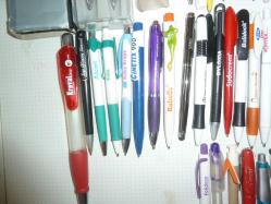 ECZACI İLAÇ FİRMASI PROMOSYON TÜKENMEZ KALEM KOLEKSİYONU 150 ÇEŞİT  2.EL YAZAN-YAZMAYAN KARIŞIK+ÜCRETSİZ KARGO