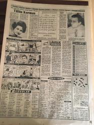 YENİ SABAH GAZETESİ  22 NİSAN 1963 YIL :25 SAYI :8661--Nümayişlerde 40 kişi öldürüldü --Ürdün Karıştı --Türkiye de  700 bin  veremli  hasta var --100 Milyonluk liralık bir vergi  kaçakçılığı --15 briket  yüzünden arkadaşını  öldürdü --Hilton da zenci bir Amerika lı soyuldu --Avrupa dan  geldi :Siyavuşgil --Islahatçı  AP 'liler Genel Merkezi Yine İtham Ettiler --Sinemalar :Atlas : Siyah ipekli Casus ,İnci :İki Kocalı Kadın, Konak : Sahte Sevgili ,Lale :Asi Ruhlar ,Şan :Badem Şekeri ,Ünal :Parisin  Esrarı ----Fenerbahçe 'nin  ilk  galibiyeti  İzm .Spor dan aldı  :1-0--Beşiktaş  K. Yaka 'yı 2-0  Yendi --Serbestte İran 'a  4-2 mağlup olduk ---Fenerbahçe  galibi  D. Spor  ,K.Paşa 'ya yenildi : 2-1--Altay :1 Beykoz :0--G.Birliği ,H. Tepe ile puanları  paylaştı :1-1---