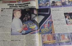 MİLLİYET GAZETESİ-MİLLİYET FİESTA PAZAR DERGİSİ-FİESTA-DERGİ-PAZAR-EK-31 EKİM-1993-SAYI:15-KAPAK-FOTOĞRAF-RÖPORTAJ-SOSYETE-HAZIRCEVAP-SABUN KÖPÜĞÜ-BİLİM-SPOR DÜNYASI-SİNEMA-DÜNYA-HABERLER-ARAŞTIRMA-PAZAR KEYFİ-VİDEO-OYUN-PATLAMA-BRİÇ-EĞİTİM-ÜNİVERSİTE-ENGEL-350BİN ÖĞRENCİ-TEHLİKE-STAR-SUAT SUNA-KEMAN-KAPADOKYA-GEZİ-AFİŞLER-SANATÇI-RENATO CASARO-CLİNT EASTWOOD-JODIE FOSTER-ROBERT MITCHUM-FRANCESCA NEI-KÖY-YAŞAM-TURİSTİK-TESİS-ANTİLLER-ROM-GÜZELLİK UĞRUNA-ESTETİK-SIRRI KÖPRÜLÜ-GÜLDEN ERTUĞ-AJDA PEKKAN-UĞUR YÜCEL-NİL ÜNAL-KEMAL SUNAL-YASEMİN EVCİM-AHU TUĞBA-KAYAHAN-ÇAPKIN-HAKAN URAL-ŞEBNEM DİNÇGÖR