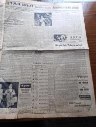 Yeni İstanbul Gazetesi - 1 Mayıs 1952 - Mustafa Nermi - Atina Görüşmeleri Bu Akşam Bitiyor - Adnan Menderes Fuat Köprülü Ve Şükrü Kanatlı Selanik'te Çok İyi Karşılandı - Bugün Bahar Bayramı - Hindiçini Mevzuunda İngiltere Fransa'ya Dün Garanti Verdi - Bulgarlar Bize Bir Nota Verdi -  Vergi Sistemimizde Mevcut Aksaklıklar Düzeltilecek - Yalancı Yazan Bedii Faik Resimleyen Turhan Selçuk Yazı Dizisi - Kerim Ömer Çağlar - Yavrukurtların Mithatpaşa Stadında Dünkü Gösterisi - 1 Mayıs Bahar Bayramı Sebebiyle Resmi Daire Ve Okullar Tatil - Selanik'te Büyük Atatürk'ün Evinde - Birleşik Amerika Harp Koleji Talebeleri Türkiye'ye Geliyor - Sanatkar Gülseren Sadak - Burç Yorumu - Bugün Beşiktaş Ve Fenerbahçe Karşılaşıyor - New York'ta Açılan Bir Türk Sergisi - Zündapp Motosikletleri - Gripin - Tempo Matador Kamyonetleri ve Otobüsleri - Mediator Radyo