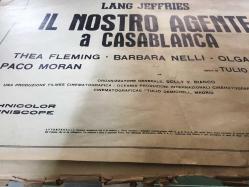 İTALYANCA FİLM AFİŞ/POSTER KORUMA KABI. IL NOSTRO AGENTE A CASABLANCA - 1966 - (Il nostro agente a Casablanca - Our Man in Casablanca) - 68 x 49 cm EBATLARINDA, ORİJİNAL, DÖNEMİNE AİT - Tulio Demicheli, Tulio Demicheli, Juan Gallardo Muñoz, Fulvio Gicca Palli, Lang Jeffries, Olga Omar, Thea Fleming, Barbara Nelli, Pier Paolo Capponi, Rubén Rojo, Paco Morán, José María Caffarel, Sara Guasch, María Badmajew,