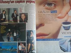 Şamdan Haftalık Aktüalite Sinema Tiyatro Müzik ve Magazin Dergisi - Tuba Ünsal - Özgül Kavruk - Haluk Ulusoy - Nevzat - Hande Demirkol - Teoman - Yasemin Kozanoğlu - Sinan Çetin - Rafet El Roman - Meltem Cumbul - Zuhal Olcay - Cem Yılmaz - Hülya Avşar - Sibel Can - Özlem Can - Beyazıt Öztürk - Seren Serengil - Çiğdem Tunç - Burcu Çağrı - Maide Erçelebi - Tarkan Sualp - Ertuğrul Ar - Ayşe Azizoğlu - Elif Edes - Kaya çilingiroğlu - Ayşem Saraçoğlu - Ahmet Yalman - Mehmet ali Erbil - Demet sağıroğlu - Nergis Kumbasar - Ebru Şallı - Didem Erol - Bahattin Demir - Eda Modoğlu - Mahsun Kırmızıgül - Nilgün Han - Alişan - Ece Erken fotoğraf ve haberi - Dergi Tam Değildir Sadece 18 Sayfası Mevcuttur - Dergi Kapağı Yoktur