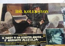Batı Sana Dar Gelecek Arkadaş, ORİJİNAL İTALYANCA WESTERN SİNEMA BEZ AFİŞİ - Il west ti va stretto amico... è' arrivato alleluja, 1972, FİLM BEZ AFİŞİ / POSTERİ - BÜYÜK BOY - ORİJİNAL - 66 X 45 cm EBADINDA - Original Turkish Big Size Movie Poster -  Giuliano Carnimeo, Tito CarpiIngo Hermes, Giovanni Simonelli, George Hilton, Agata Flori, Raymond Bussières, Umberto D'Orsi, Michael Hinz, Aldo Barberito, Roberto Camardiel, Paolo Gozlino, Riccardo Garrone, Lincoln Tate, Renato Baldini, Nello Pazzafini, Peter Berling, Martial Bresson, Adriana Facchetti, Mara Krupp, Lars Bloch, Fortunato Arena, Luigi Antonio Guerra, Gianni Pulone, Paolo Magalotti