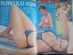 Star Life Haftalık Aktüalite Sinema Tiyatro Müzik ve Magazin Dergisi - 25 Haziran 2000 - Yeliz Yeşilmen - Ozan Şer - Nilüfer Gündüz - Mehmet ali Erbil - Nergis Kumbasar - Esin Moralıoğlu - Yurdal Sert - Esra Eron - Fatma Yaman - Hatice Danacı - Mehmet Söğütoğlu - Ece Erken - Beyazıt Öztürk - Helin Avşar - Ralf Tezman - Emre Kütük - Uğur Tan - Sabi Totah - Engin Ardıç - Nurşah Okay - Mustafa Bakırcıoğlu - Ertuğrul Toplusoy - Önder Fırat - Sezen Aksu - Hülya Yürekli - Jessica Campbell - Tayfun Bozkuş - Cedric Türk - Teoman Demir - Ceyla Şahnabaz - Kerem Mardin - Burcu Çağrı - Serdar Ortaç - Didem Erol - Candan Erçetin - Zeynep Tunuslu - Ebru Yıldırımakın - Sevda Demircan - Nevda Yılmaz - Şeniz Bengiler - Feryal Gülman - Meral Gökçaylı - Timur Güven - Mithat Can fotoğraf ve haberi - Tam Takım Dergi